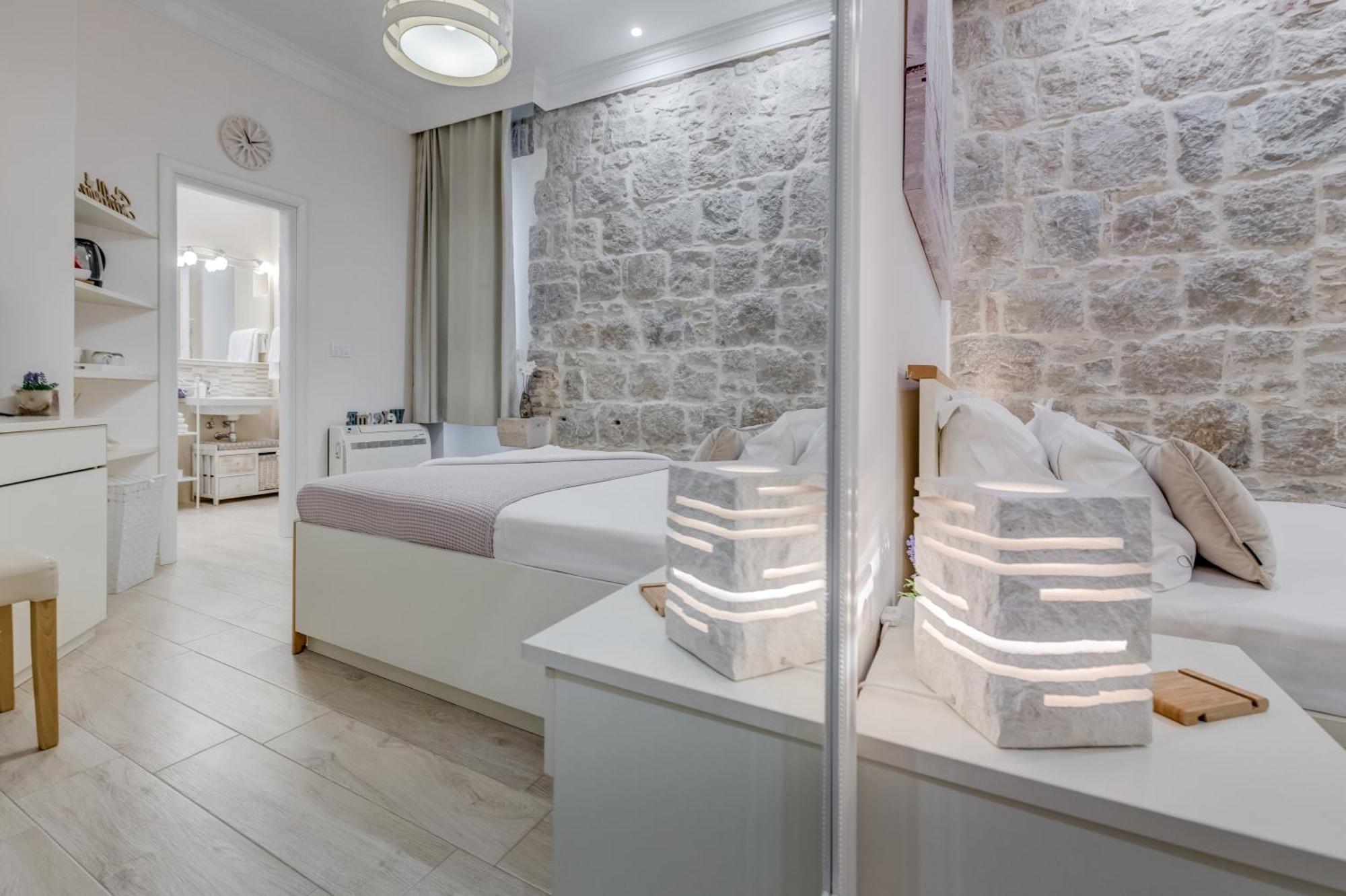 Victoria Luxury Rooms - Split Downtown Luaran gambar